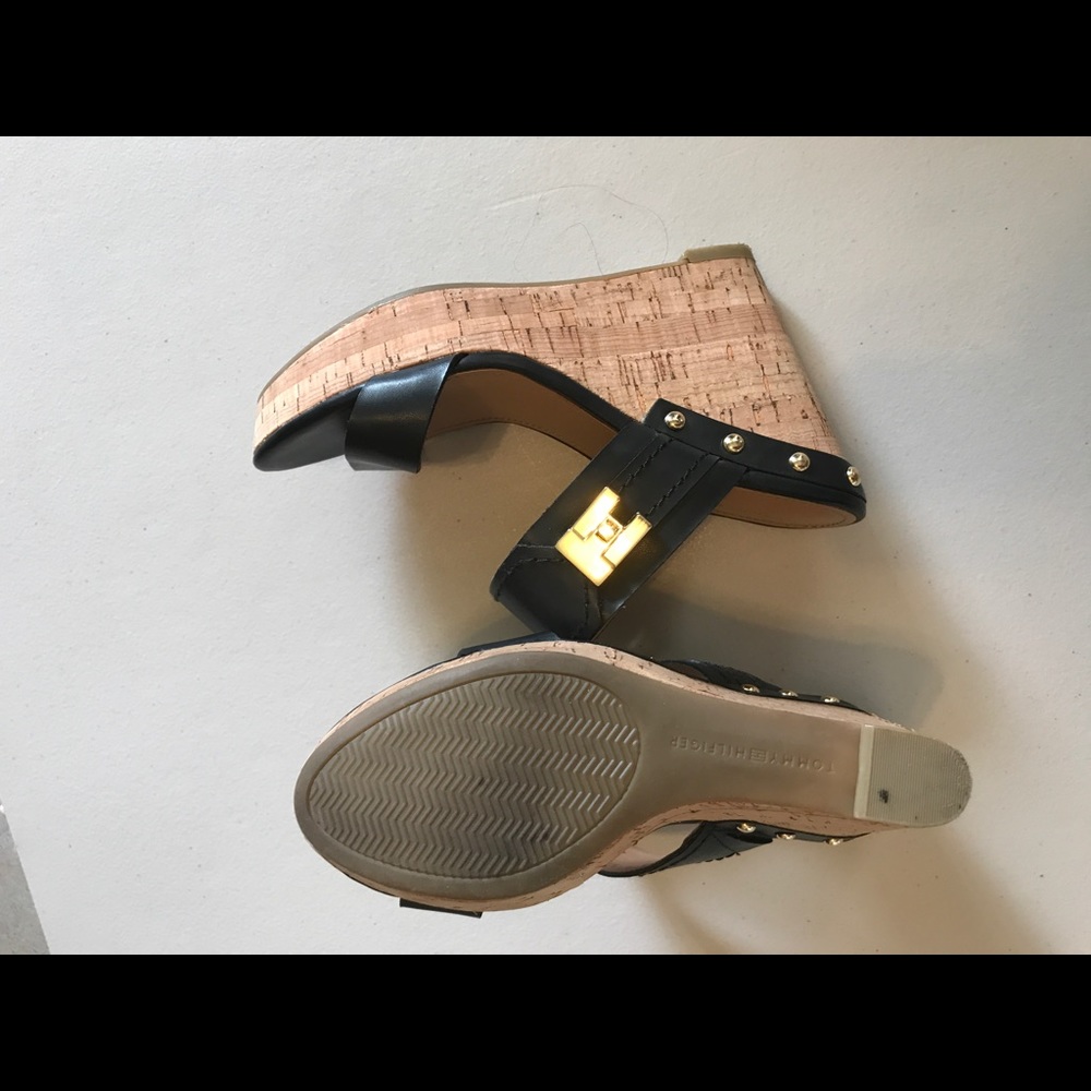 Tommy Hilfiger Madasen Flatform Wedge Sandals